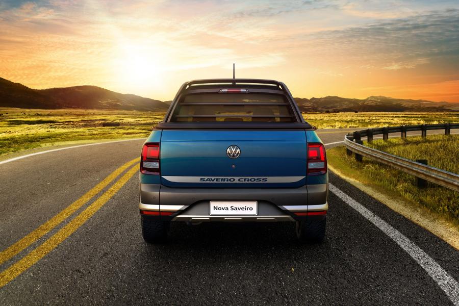  Volkswagen Saveiro Cross CD 2016 года  (фото 9 из 9)